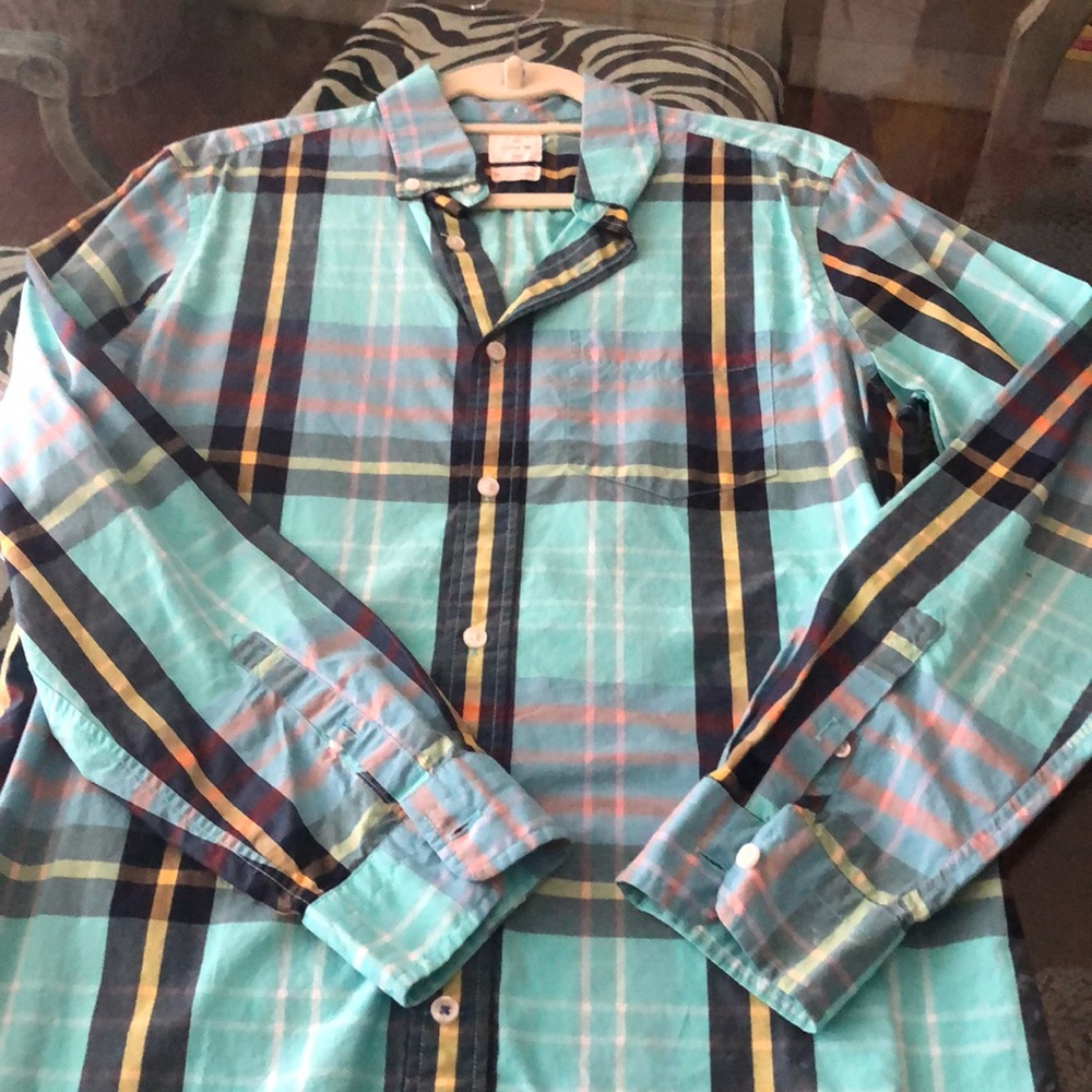 Gap lived in medium in in blues and orange.